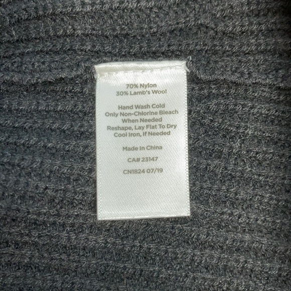 Nwot Talbots Black Ribbed Cable Lamb’s Wool blend Sweater XLP - Picture 7 of 9